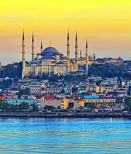 Blue Mosque, Sultanahmet Mah At Meydani Caddesi No 7 34122, Istanbul, Turkey, EU / Built: 1609-1616 / Architect: Sedefkâr Mehmed Agha / Length: 240 ft / Width: 213 ft / Dome Height: 141 ft / Minaret: 6 / Architectural Style: Islamic Late Classical Ottoman
