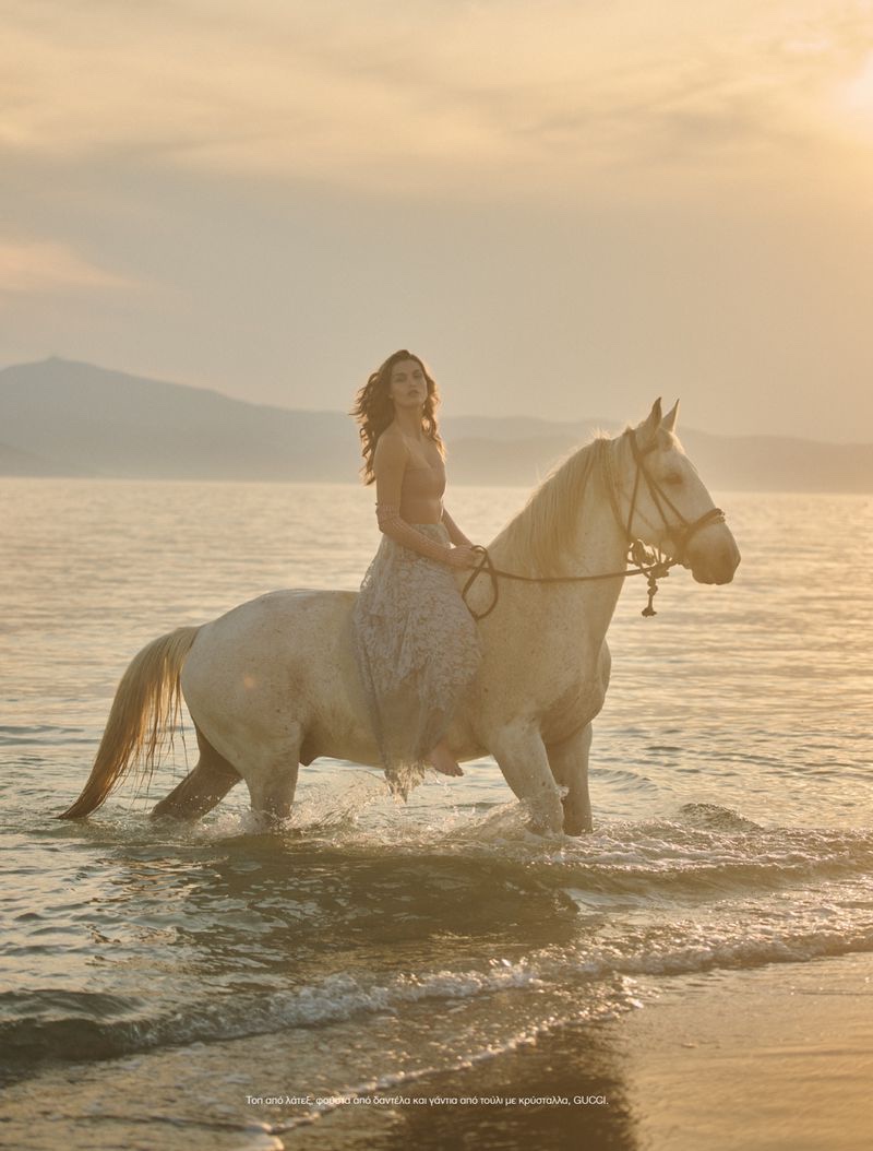 Luna-Bijl-Vogue-Greece-Cover-Photoshoot19