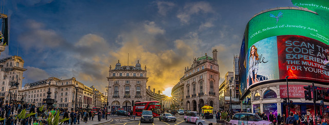 Panoramic Piccadilly!