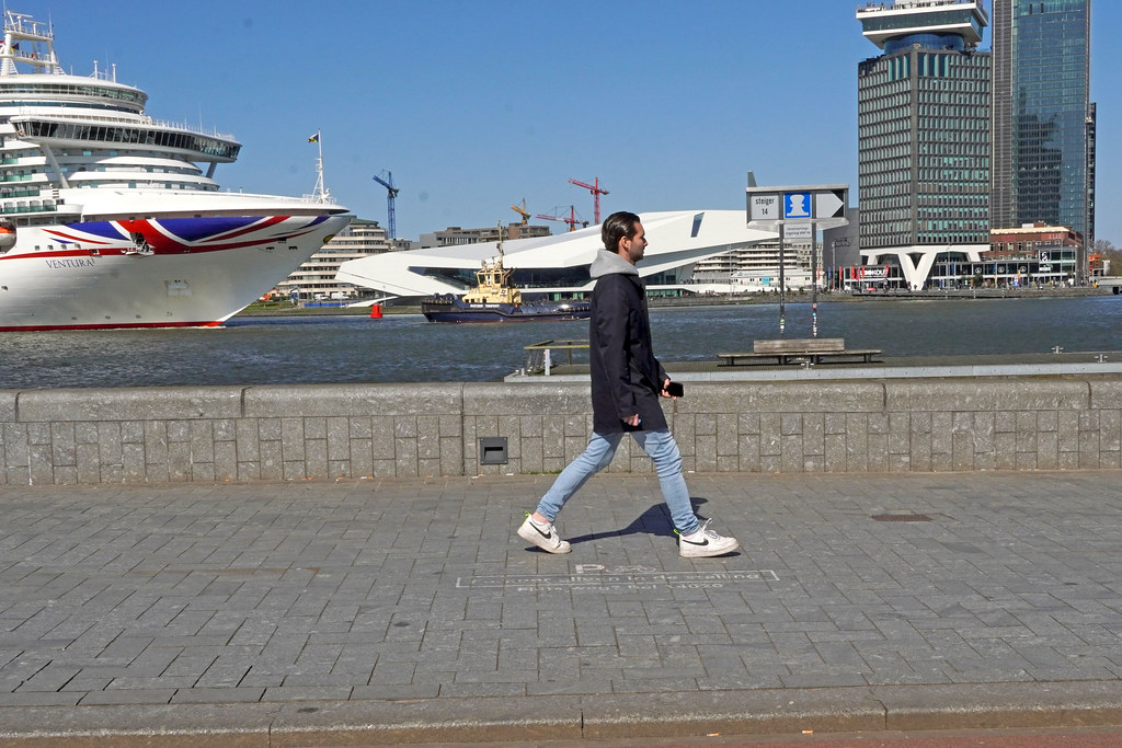 Hoe je Ruijterkade 28 in Amsterdam Ontdekt: Een Complete Gids