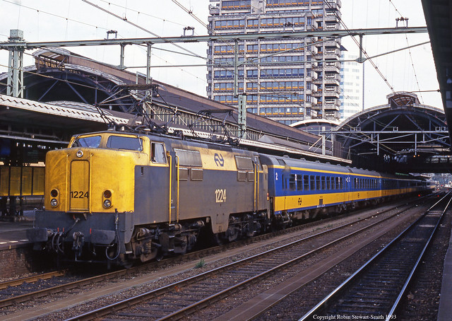 NS Class 1200 No 1224 Utrecht Central Station - 4viii.1993