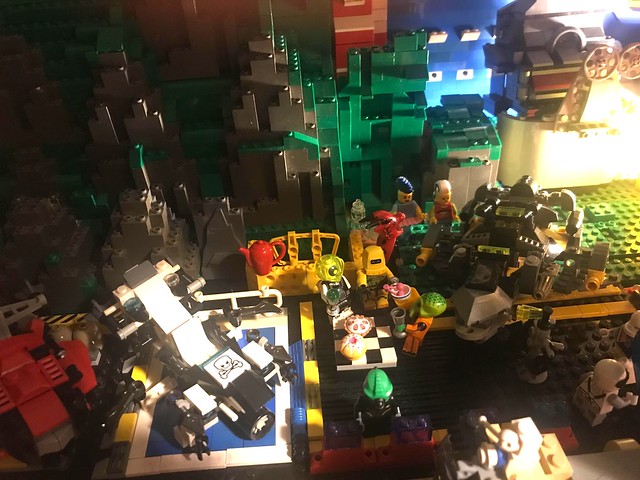 LEGO Classic Space: the Hard space-rock Café or the Friday Club the where the unofficial Bounty-Hunter Guild meet for gossip drinks and relaxation after a whole week of work (SCI-fi MOc AFOL with alien Minifigures vignette ) Toy Club Hobby Photo plastic