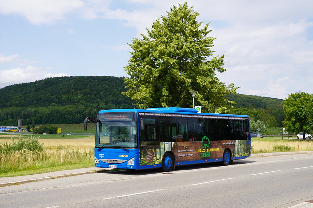 Iveco Crossway LE Luschin Reisen met kenteken VS-LU 100 in Blumberg-Zollhaus 16-07-2023
