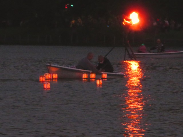 Floating Lanterns 流灯会 in 不忍池