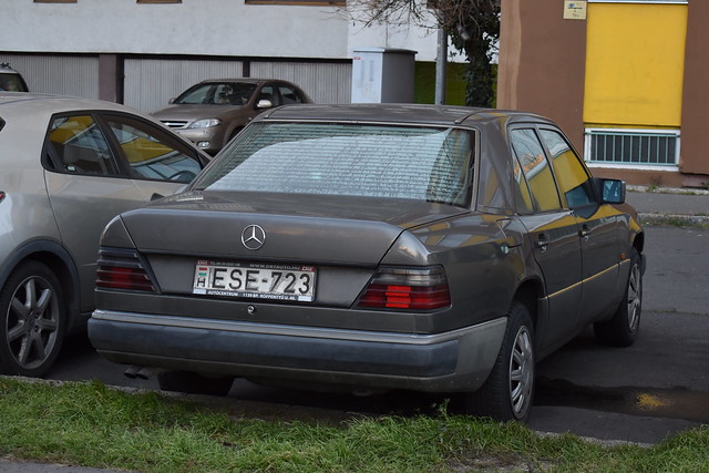 Mercedes-Benz 200 D (W124)