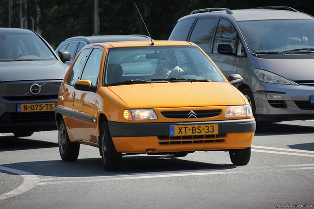 Citroën Saxo 1.1 3-door 'Mango' 1999 (XT-BS-33)