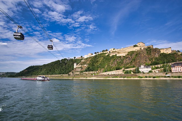 Schifffahrt auf dem Rhein bei Koblenz