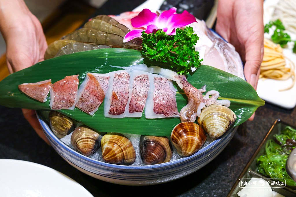 台式麻辣鍋,大稻埕小火鍋,大稻埕火鍋店,大稻埕麻辣鍋,本鼎堂台式漢方麻辣鍋,本鼎堂台式漢方麻辣鍋訂位,本鼎堂麻辣鍋,本鼎堂麻辣鍋菜單,迪化街火鍋,迪化街麻辣鍋 @陳小可的吃喝玩樂