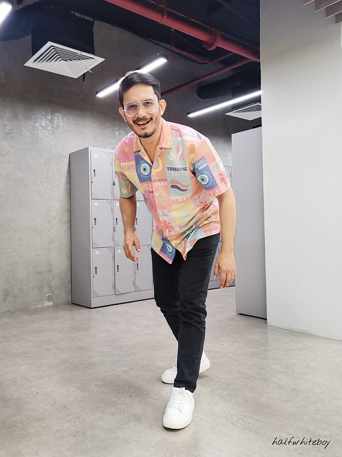 halfwhiteboy - colorful pastel graphic print shirt outfit 03