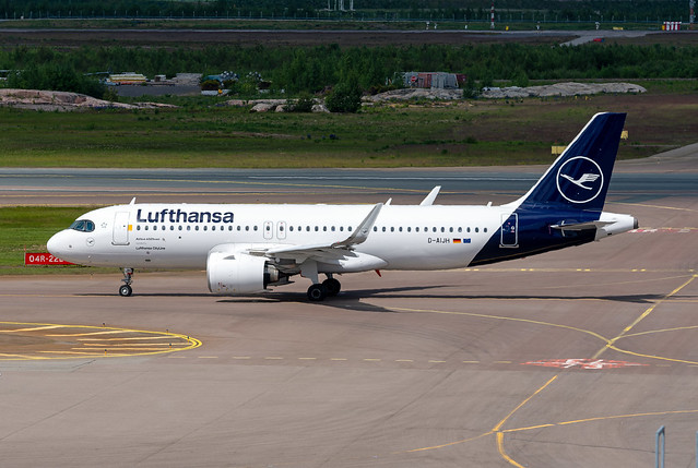Lufthansa CityLine Airbus A320-271N D-AIJH