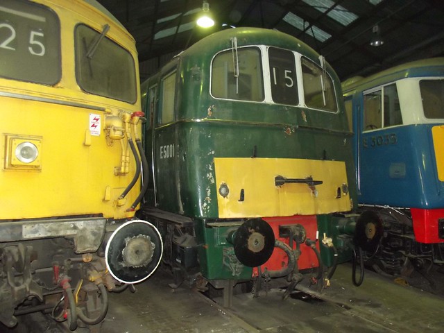 E5001 (71001) in the roundhouse on the Barrowhill Roundhouse Railway