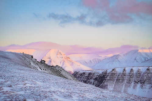 Sunrise by Victor Svensson, 2022 arctic landscape longyearbyen north norway october snow spitzbergen svalbard svalbardandjanmaye