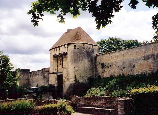Norman Gatehouse-Chateau de Guillaume Le Conquerant