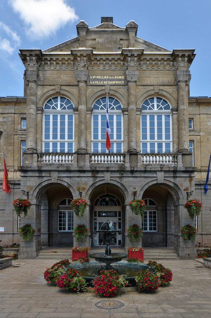 Domfront (Orne) - Cité médiévale - Hôtel de ville
