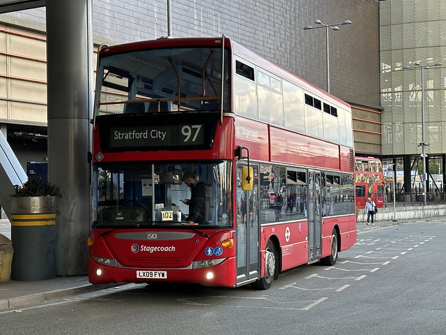 15101 (LX09FYW) has standing time at Stratford City Bus Station