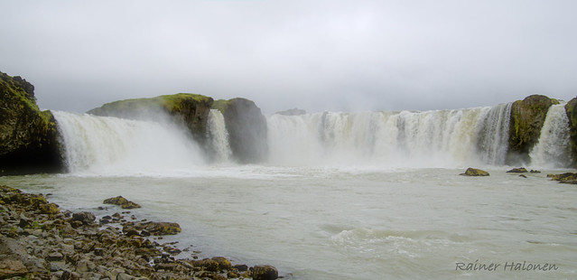 2023-07-11_Godafoss on a rainy day. Iceland.