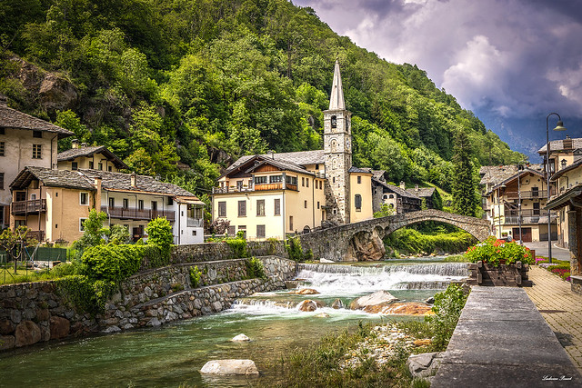 Fontainemore, charmant village montagnard dans la Vallée du Lys, Italie, Europe.