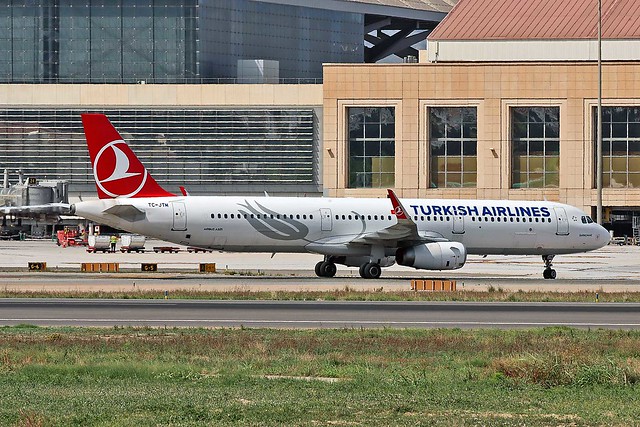 TC-JTM Airbus A.321-231SL Turkish Airlines Named Saraçhane AGP 20-06-23