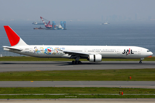 Japan Airlines | Boeing 777-300 | JA8941 | Doraemon livery | Tokyo Haneda