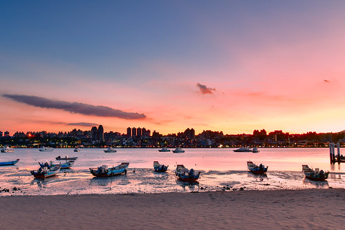 taiwan newtaipeicity balidistrict baliwharf sunrise reflection rays outdoors sky boat 台灣 新北市 八里區 八里渡船頭 晨曦 霞光