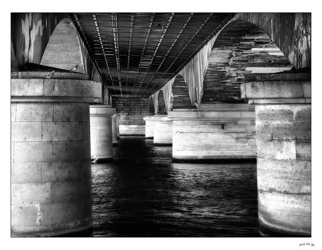 Sous les ponts de... /  Under the bridges in...