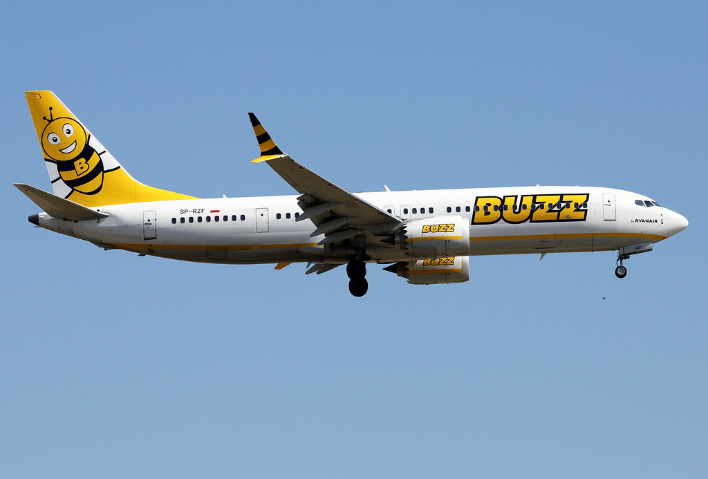 BUZZ / Boeing   B 737 Max 8   SP-RZF / BCN - LEBL / juin 2023