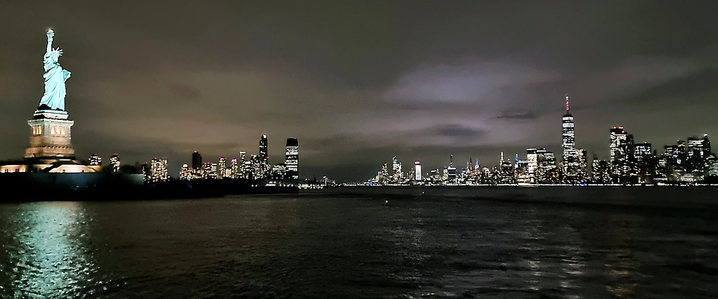 NEW YORK BY NIGHT (Explore)