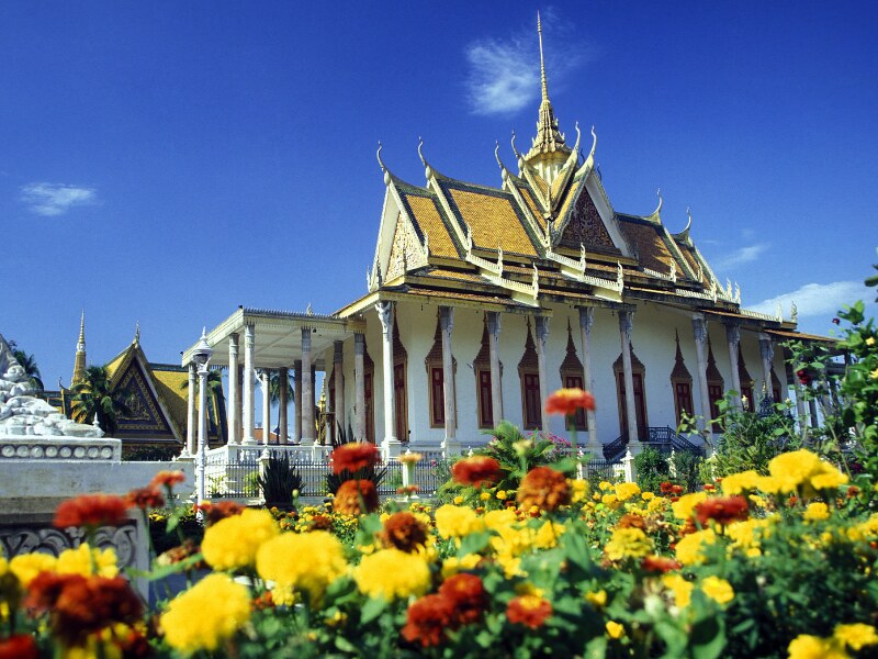 Reasons to visit Cambodia - phnom penh
