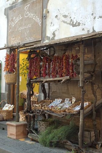 Food store in Sorrento (2) | by Cross Duck