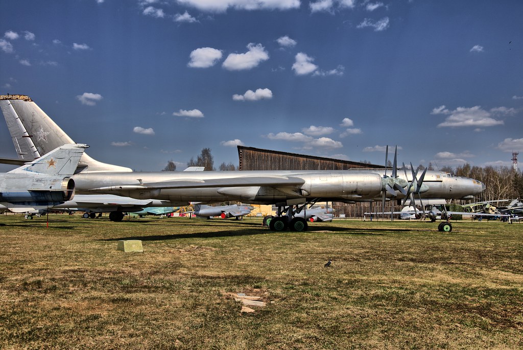 Tu-95LL