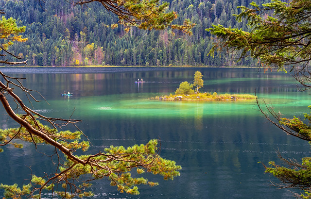 *Caribbean colors at the Eibsee*