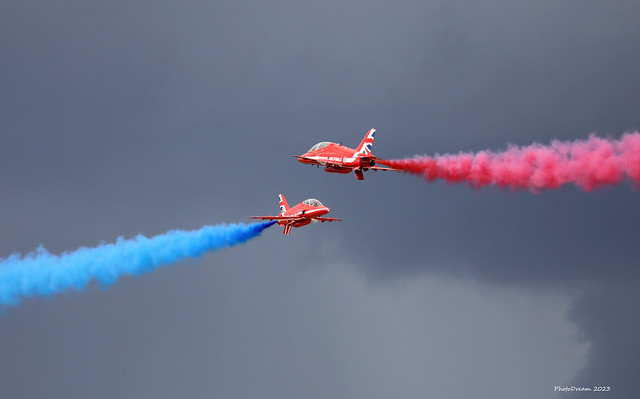 Red Arrows - RAF - Fairford 2023 - Saturday -12-17-40 - 3V5A1740 - m s