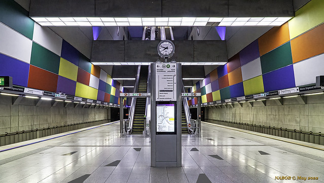 Budapest, Hungary: Móricz Zsigmond körtér Metro Station, Line 4; Opened 2014