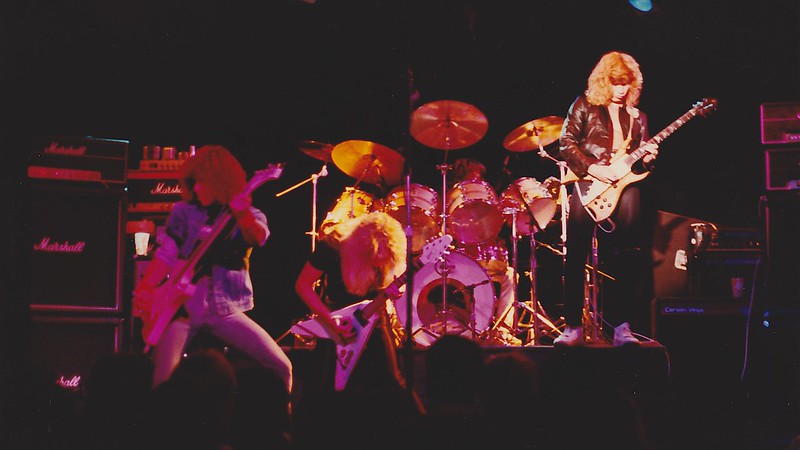 Пісня «Phantom Lord» гурту «Metallica», яка виконана 18 вересня 1982 року в клубі The Stone. Аудіо