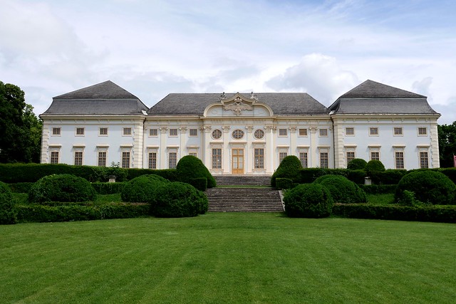Schloss Halbturn   /   Halbturn Castle