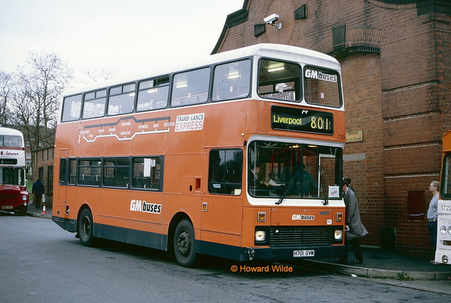G M Buses North 7001 (H701 GVM)