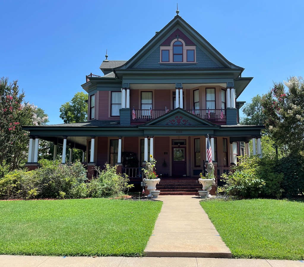 Bailey-Ragland House (Paris, Texas) | Located at 433 West Wa… | Flickr