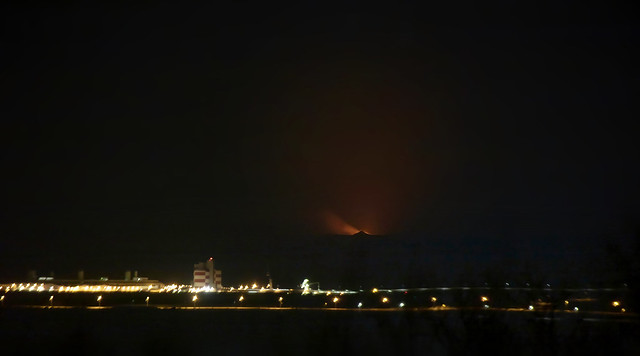 The volcano at Geldingadalir seen from Reykjavík by night