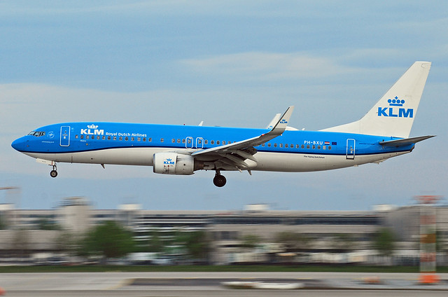 KLM Boeing 737-800 PH-BXU