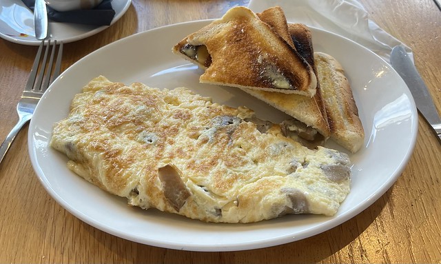 Omelette for my Breakfast ! 02nd-August-2023 .