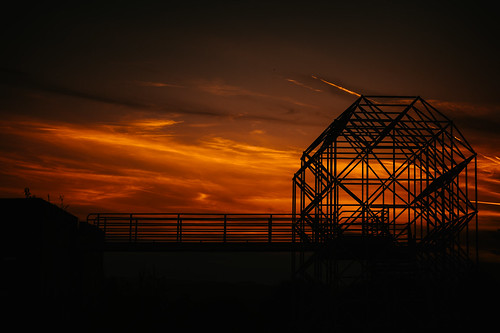 sunset orange zagreb silhouette