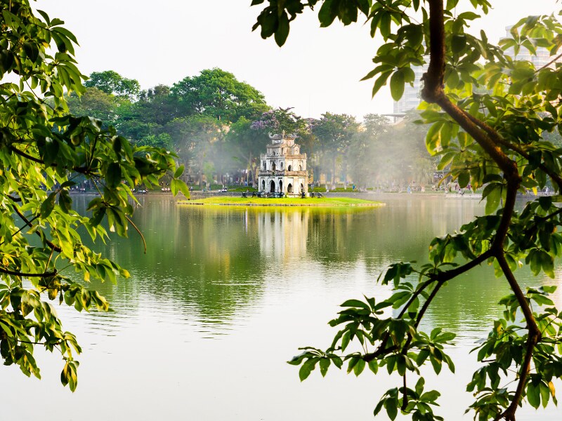 Hanoi itinerary - Hoan Kiem lake (2)