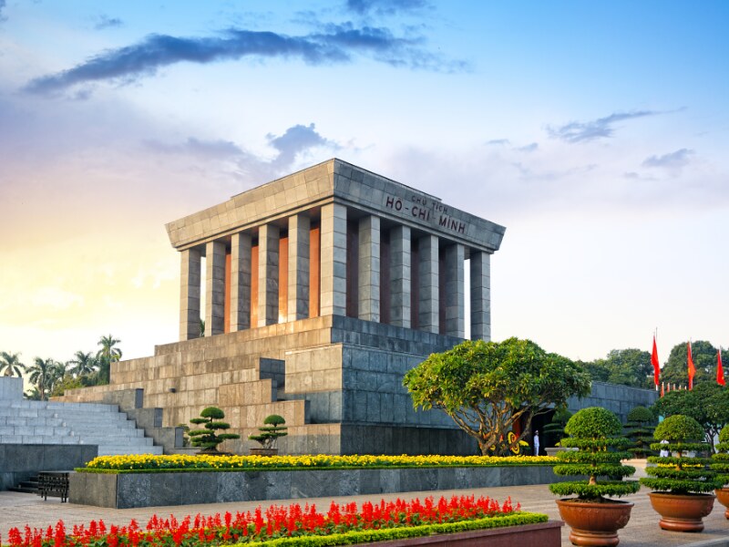 Hanoi itinerary - Ho Chi Minh Mausoleum