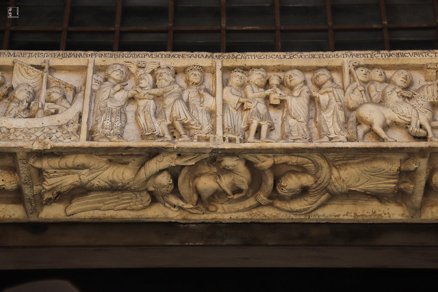 #a0123 Modena, architrave porta dei principi, Duomo di Modena