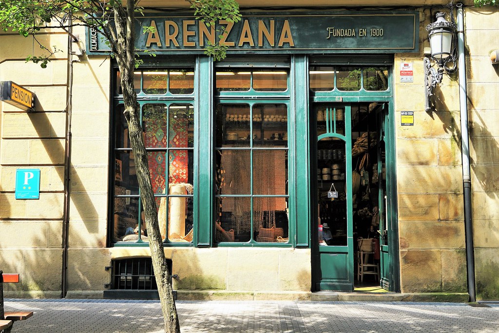 ARENZANA Fundada en 1900