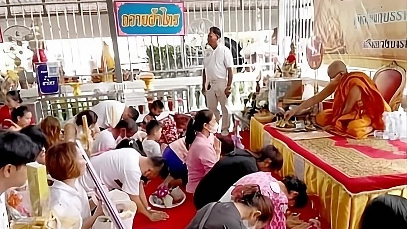 Buddhis Thailand Rayakan Asalha Puja dan Awal Vassa 2567