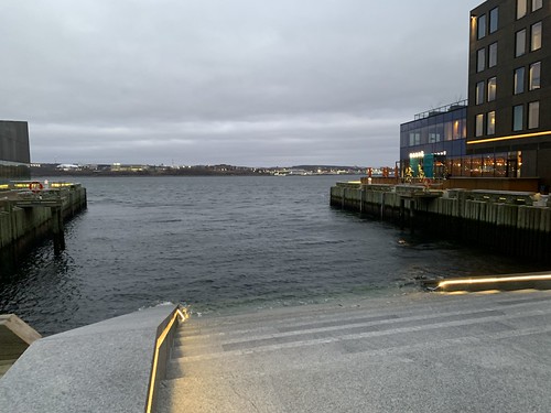 Halifax Waterfront: Queen’s Marque