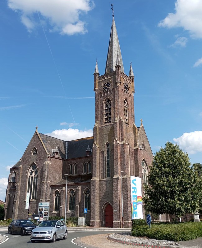Iglesia de Sint-Amandus en Avelgem