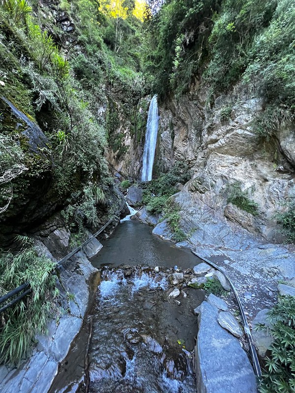 Batongguan Trail to Jade Mountain