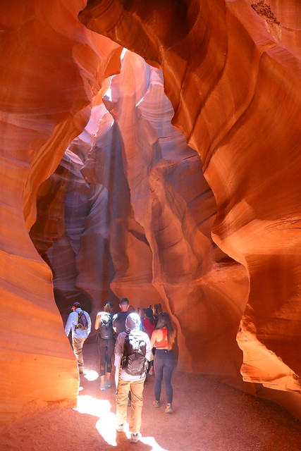 IMG_5157 Visitors in Upper Antelope Canyon